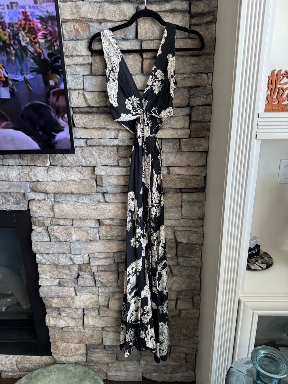 H&M Black and Cream Floral V-Neck Tie-Front Maxi Dress